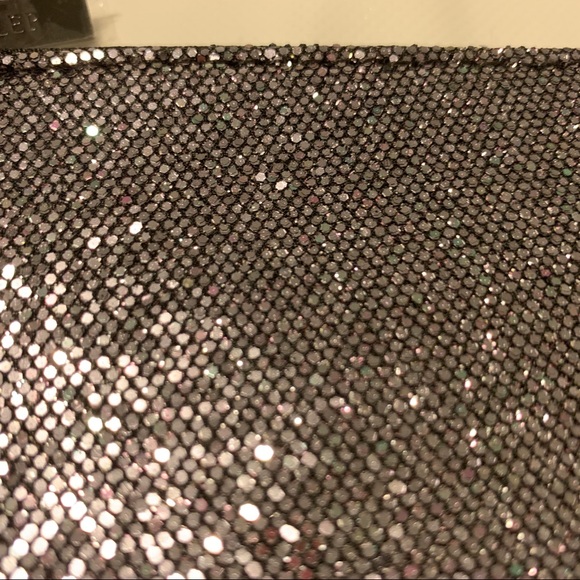 🆕 New Shiny Wristlet - Picture 7 of 14